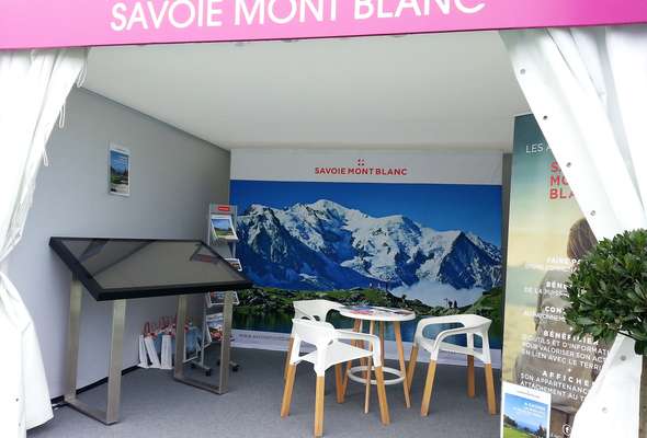  © Le stand pour accueillir les Ambassadeurs  Savoie Mont  Blanc à l'Evian Championship / C Le Coq